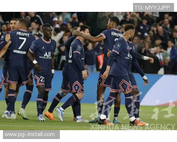 足总杯精彩对决利物浦大胜巴黎圣日耳曼乌龙球引爆全场激情时刻