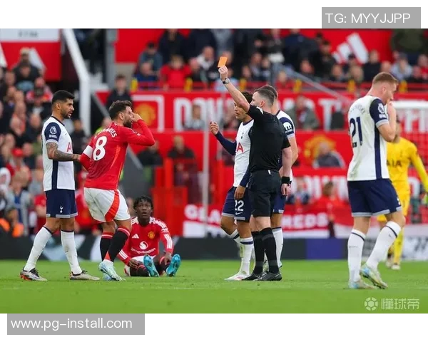 热刺与曼联友谊赛战平点球大战精彩瞬间引发全场欢呼