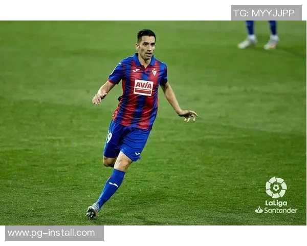 西甲精彩对决：里昂大胜曼联乌龙球成比赛转折点分析