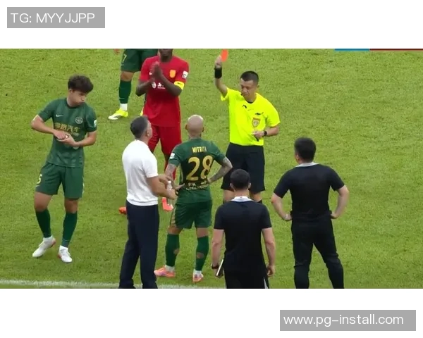 中超惊现冷门切尔西大胜里昂红牌事件引发全场热议